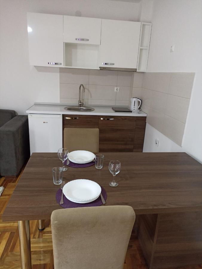 Sunny Apartment Ni Buitenkant foto